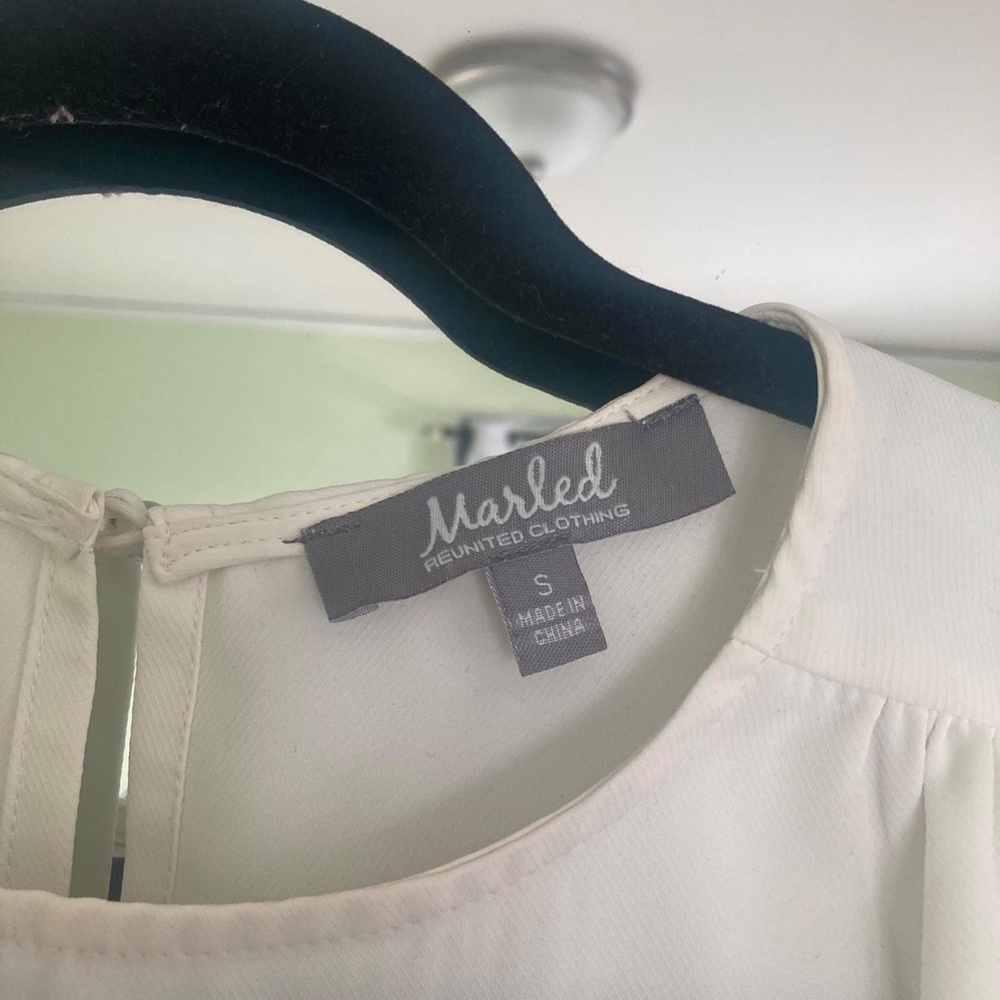 White Ruffle Short Sleeve Blouse - Picture 2 of 2